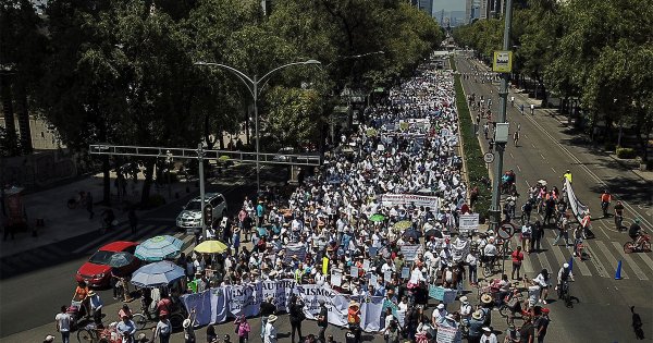 Difunden mensajes de supuesto ‘acarreo’ en Guanajuato a marcha de AMLO