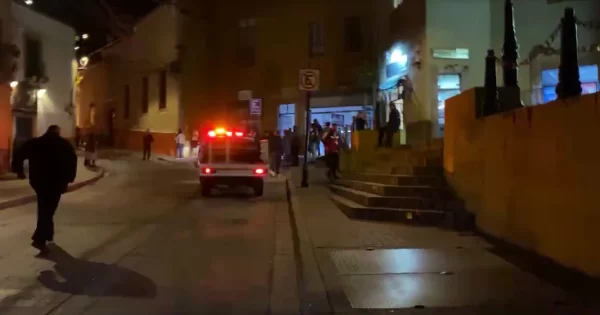 Alertan por incendio cerca del Café Tal en Guanajuato capital