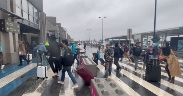 Amenaza de bomba en Francia: evacuan Palacio de Versalles y ocho aeropuertos 