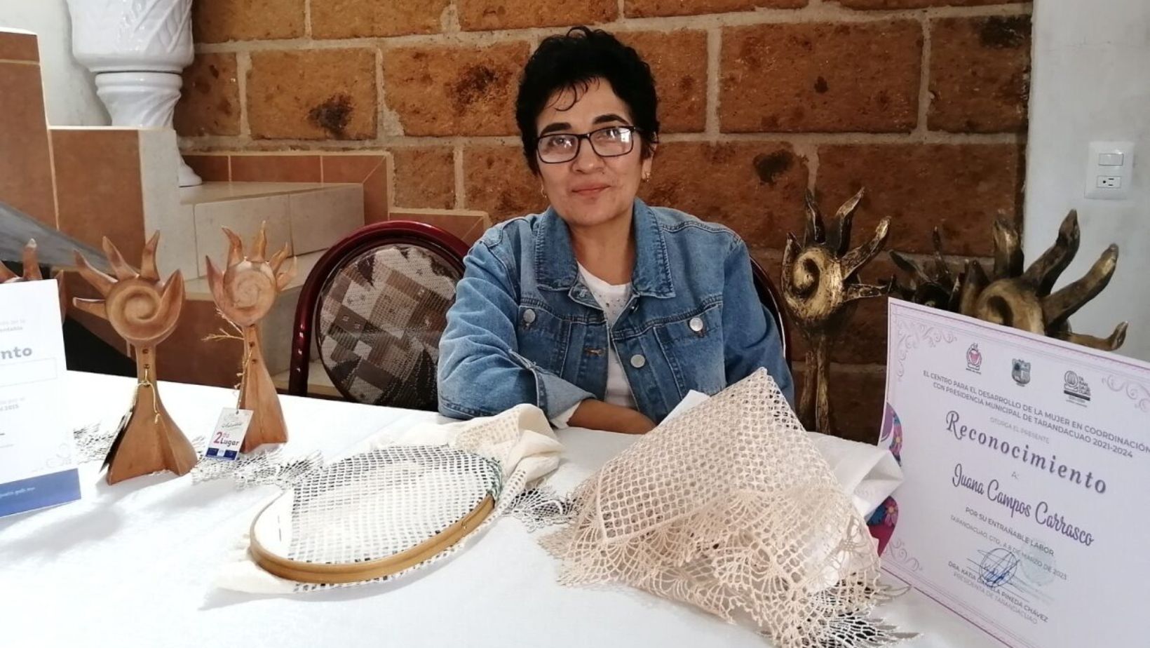 Juana Campos Carrasco perdura el arte del deshilado y bordado en Tarandacuao