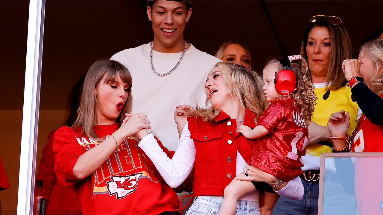 ¿Viste el baile de Taylor Swift en partido de los Chiefs? Así impactó al público (video)