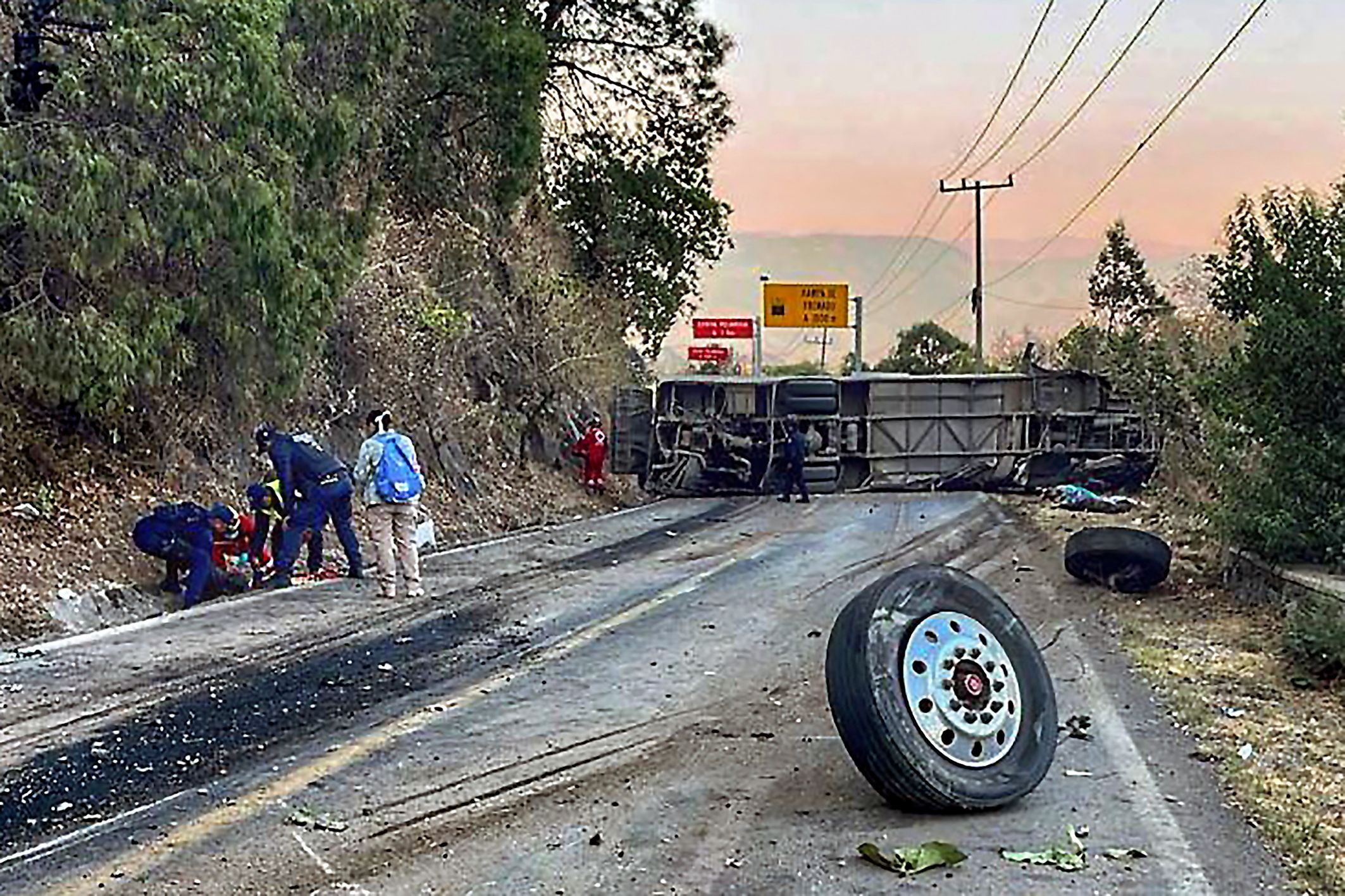 Llegan a Guanajuato los cuerpos de los fallecidos en Malinalco y el resto de los heridos 