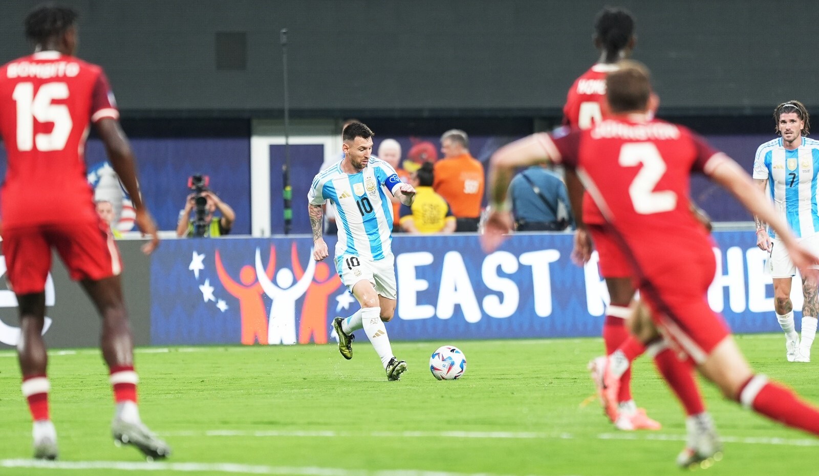 Argentina avanza a la final de la Copa América 2024 con goles de Messi y Álvarez