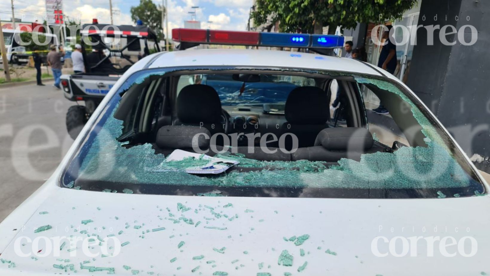 Agreden a tránsito por resguardar a trailero tras accidente en Silao