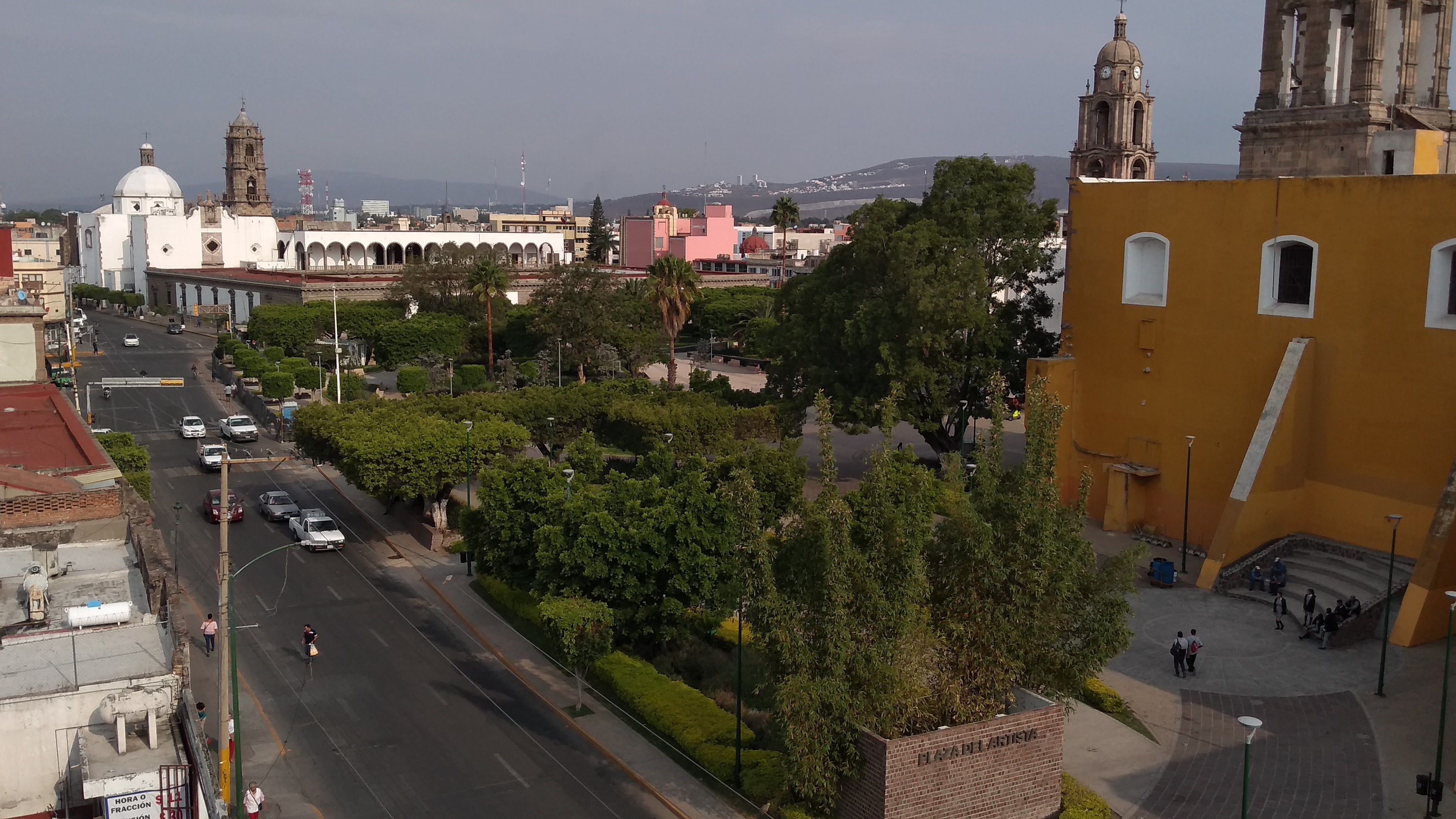 Así es como buscan evitar accidentes en la en la plazuela Miguel Hidalgo de Irapuato