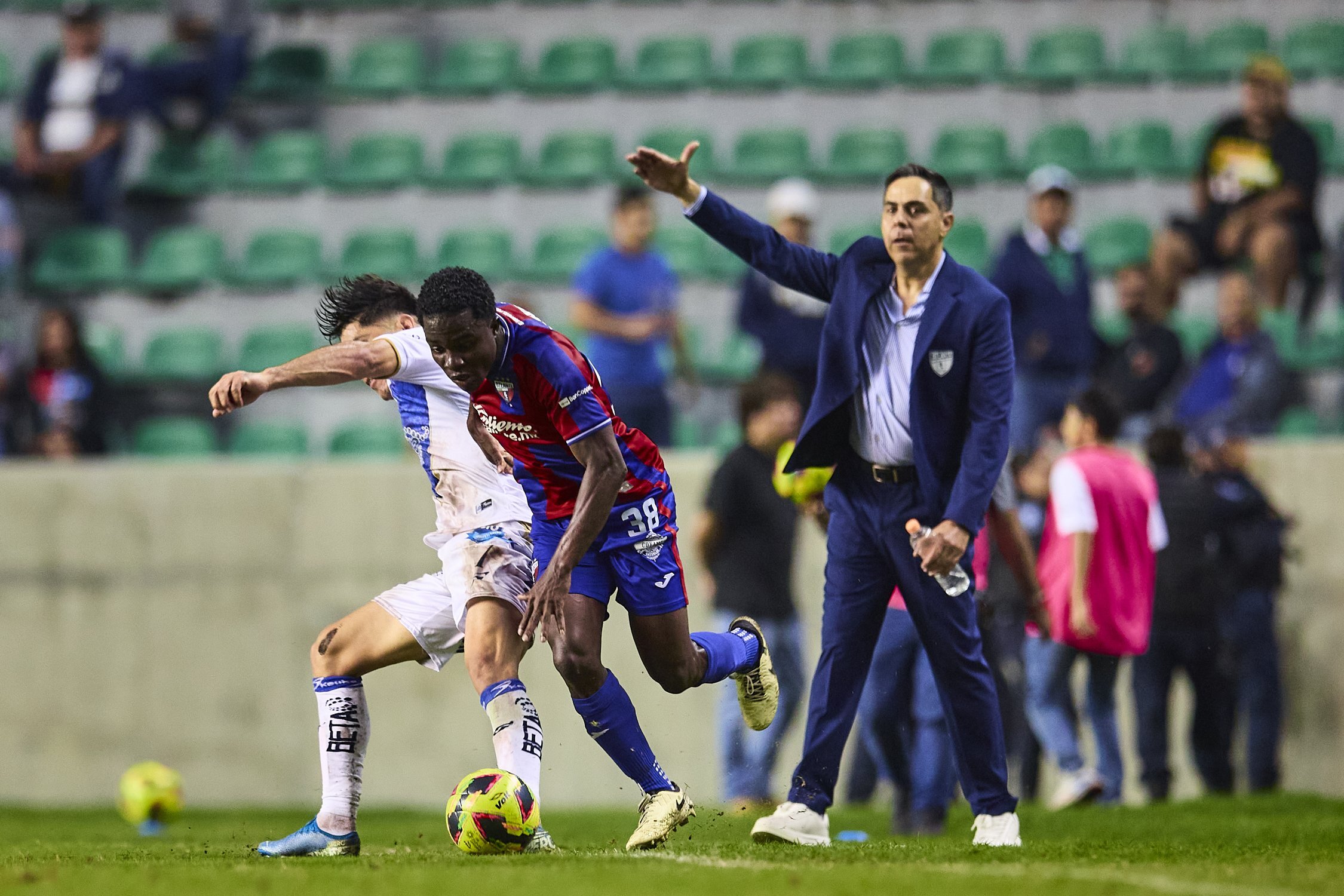 Toros de Celaya inician el Clausura 2025 con derrota ante Atlante