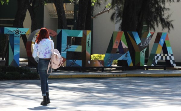 Estudiantes del Tec de Celaya víctimas de violencia digital presentan denuncias ante la FGE