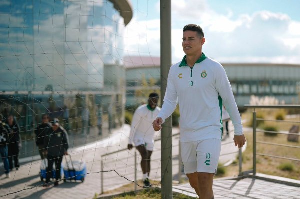 James Rodríguez pasa pruebas físicas y tiene su primer entrenamiento en León