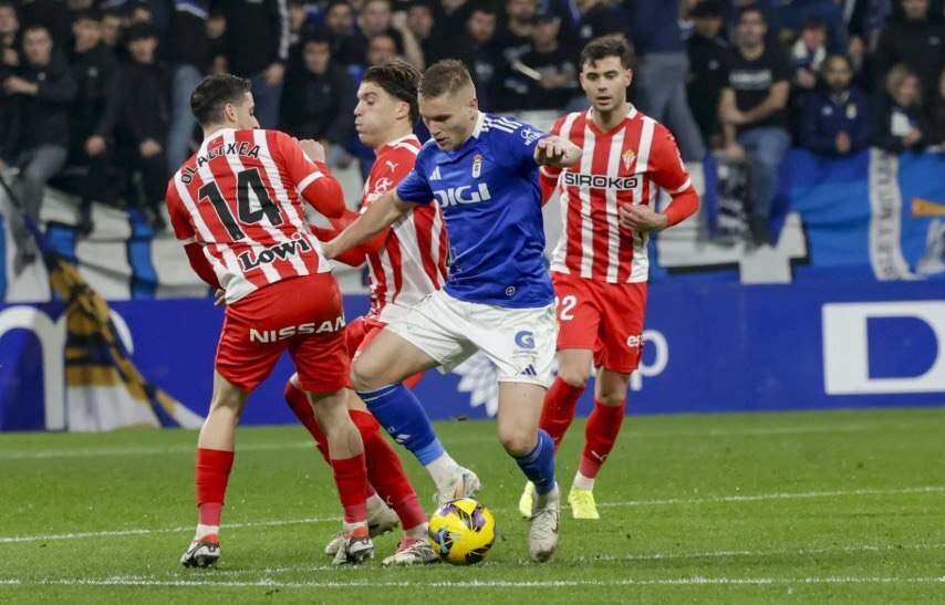 Gobierno de Guanajuato gasta millones para anunciarse en el short de Real Oviedo 