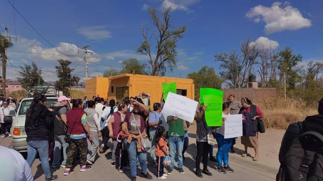 Comerciantes ambulantes de Comonfort se manifiestan por reubicación