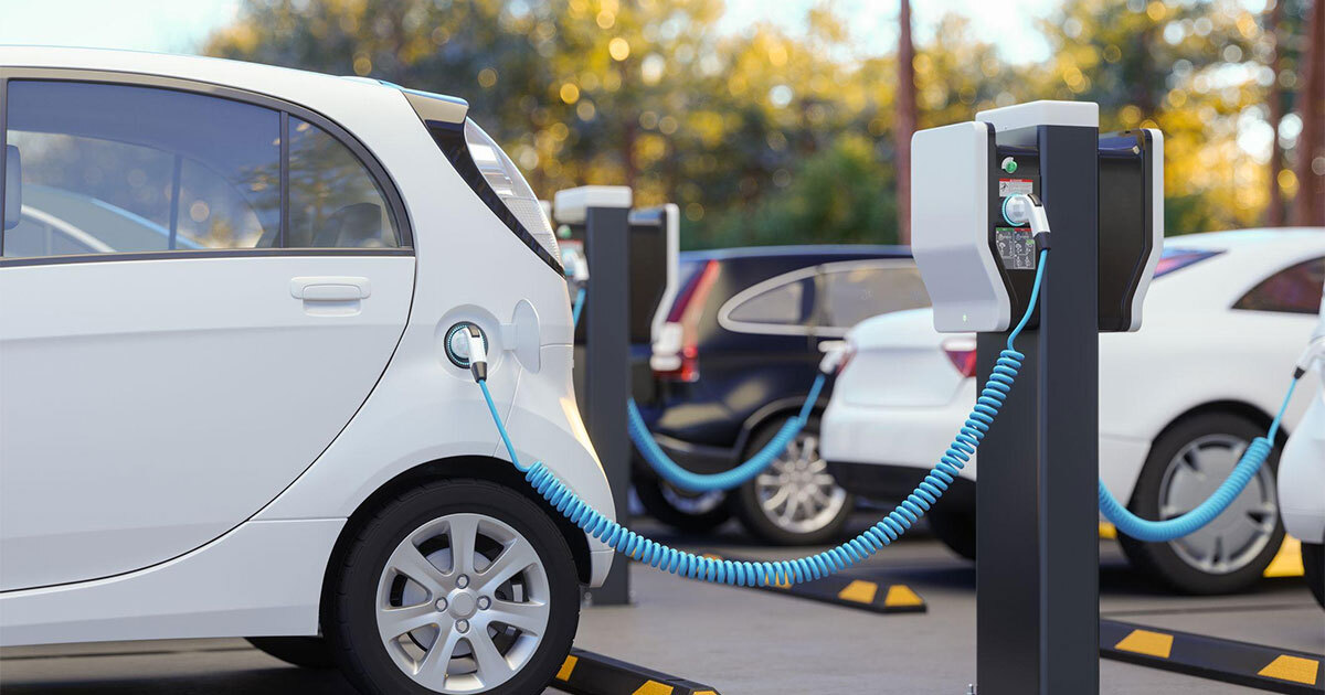 Guanajuato apuesta por industria de autos eléctricos; casi 100 empresas fabrican sus partes