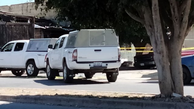 Abren fuego en barbería de San Francisco del Rincón y matan a dos