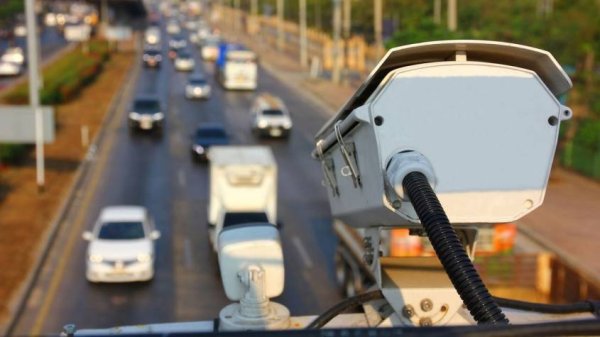 Más de 300 personas al día en León conducen por el libramiento hasta en 177 km/h