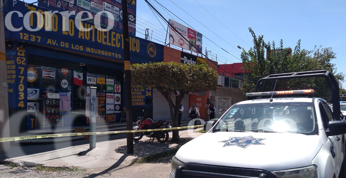 Ejecutan a un hombre al interior de una refaccionaria en la Avenida Insurgentes