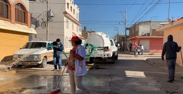 Sanitizan en Silao la colonia Independencia; zona de foco rojo en contagios por Covid