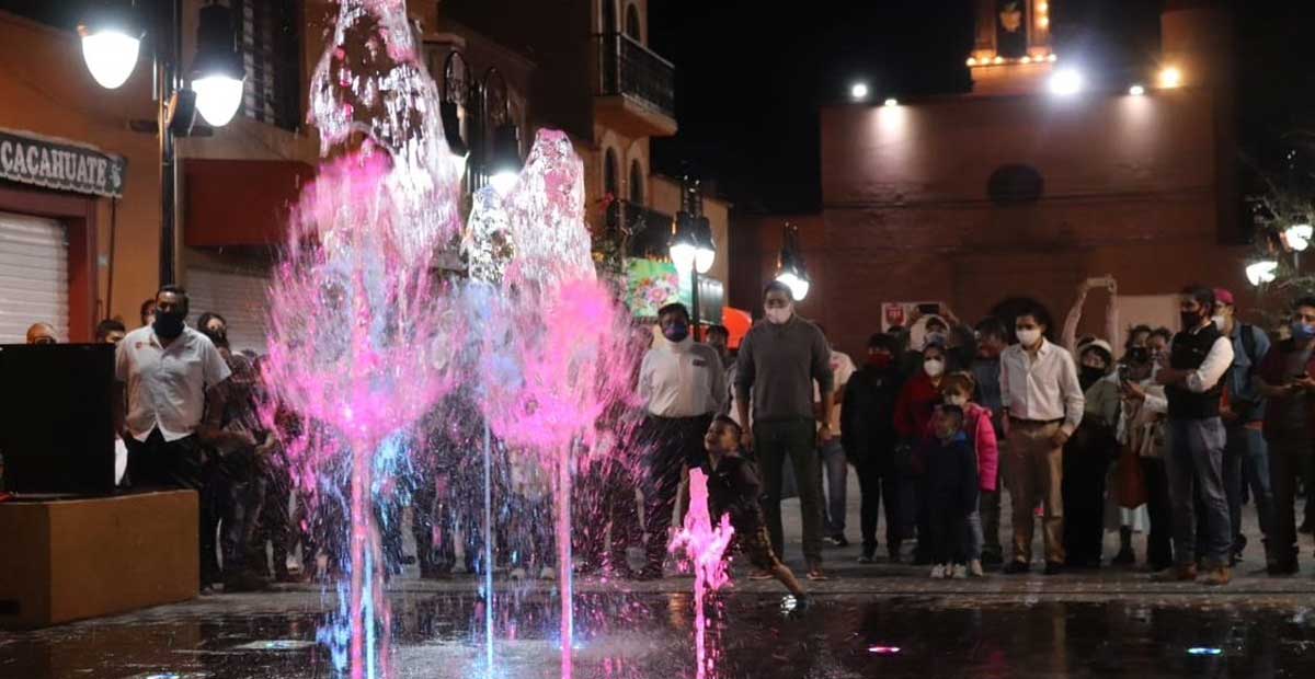 Rehabilitan la plaza San Luisito