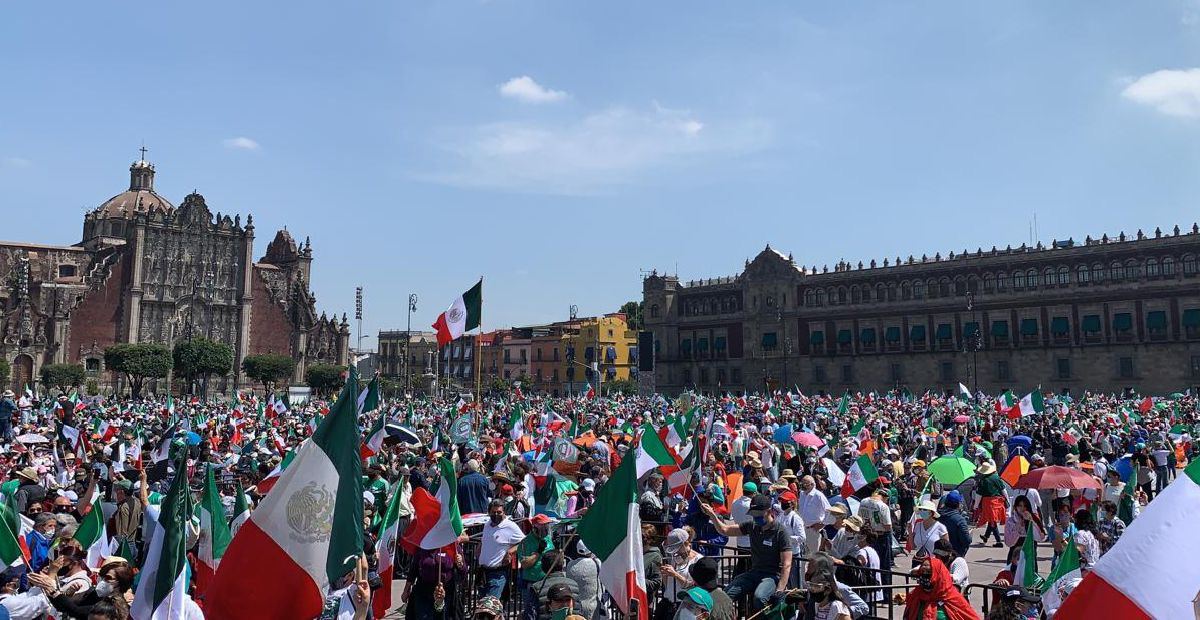 ¿AMLO renunciará? Llegan manifestantes de FRENAAA al Zócalo