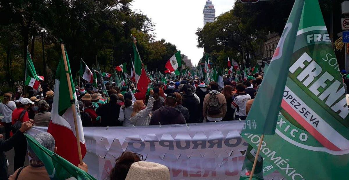 Guanajuatenses viajan a CDMX para participar en marcha para que AMLO renuncie