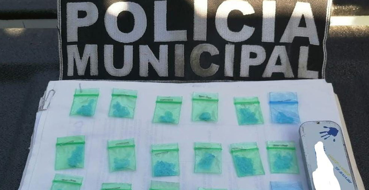 Detienen a dos en la Del Bosque; llevaban más de 40 dosis de droga