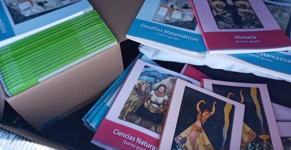 Exigen docentes a SEG entregar los libros de texto, “si ya están los libros ahí ¡entréguenlos!”