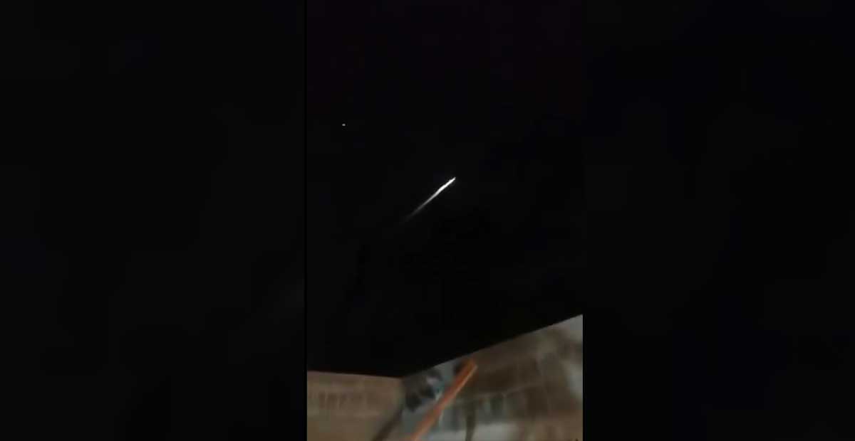 ¡Hermoso! Meteorito ilumina el cielo de Monterrey y se hace viral