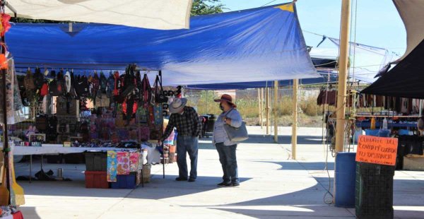 Reabren tianguis en Pueblo Nuevo