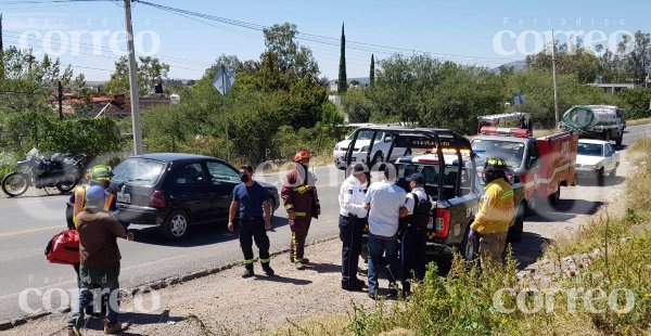 Ex elemento de tránsito ebrio atropella a 2 mujeres y una muere