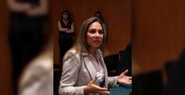 Diputada denuncia que municipio debe revertir permisos para relleno