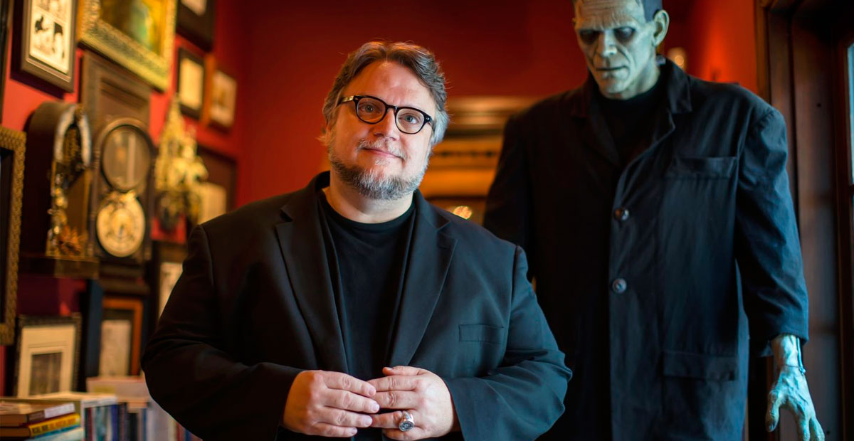 Guillermo del Toro regala vuelos a mexicanos