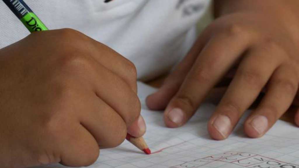 ‘Sobraron’ más de 500 becas por padres que se registraron hasta 17 veces