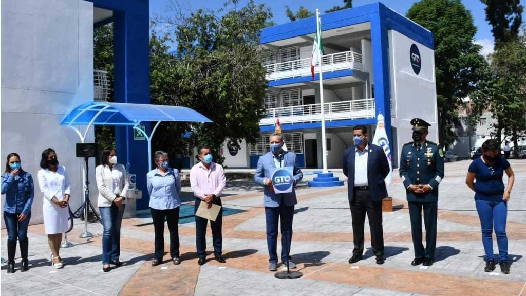 Inauguran rehabilitación de la escuela primaria Miguel Hidalgo y arrancan programa en vialidades