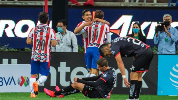 El rebaño se lleva la victoria en el clásico Tapatio