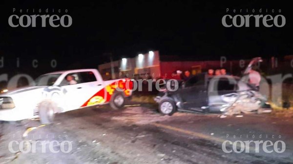 Volcadura en la León-Manuel Doblado deja a tres personas lesionadas