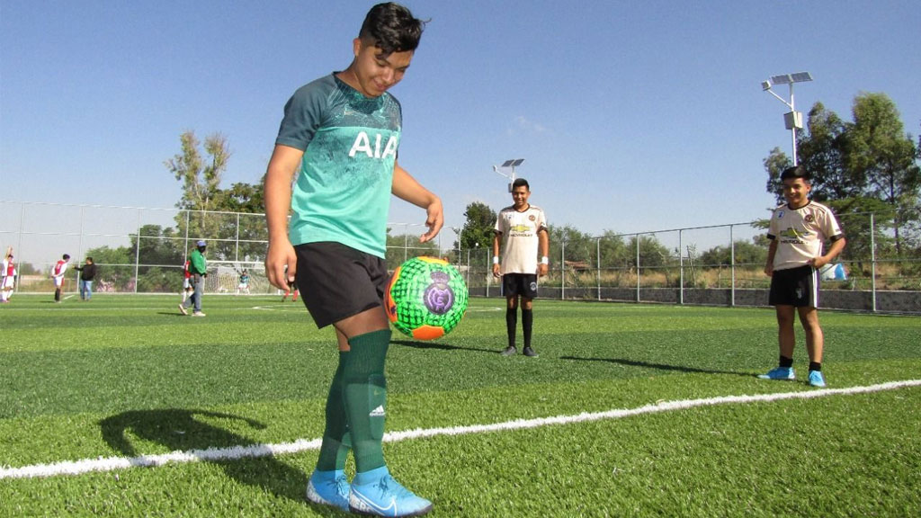 Inaugura Alcalde jaralense cancha de Fútbol 7 en la comunidad San José Cerrito de Camargo