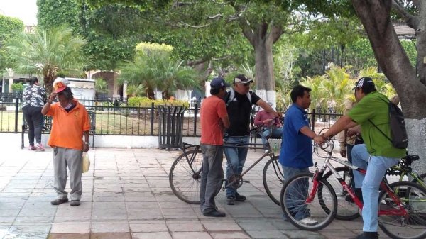 Ciudadanos relajan las medidas sanitarias pese a 2 mil 841 casos y 188 defunciones