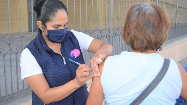 Se agotan vacunas contra la influenza en Salvatierra, aseguran que llegarán más