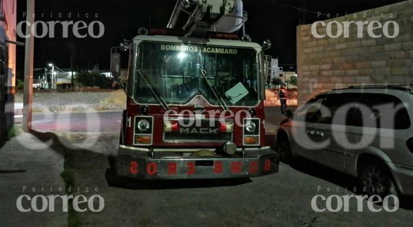 Descubren a una persona calcinada en el interior de una camioneta