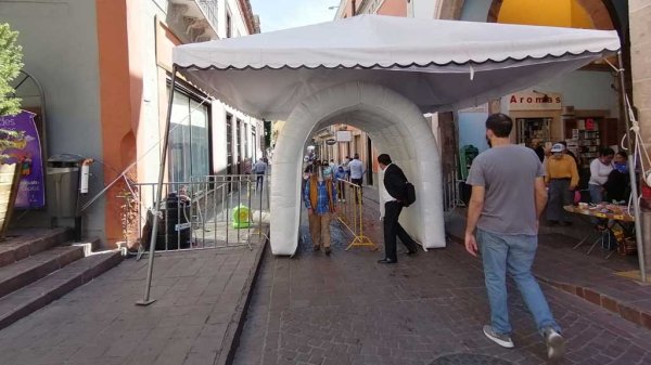 Se invierte más de 100 mil pesos para los arcos desinfectantes para Guanajuato