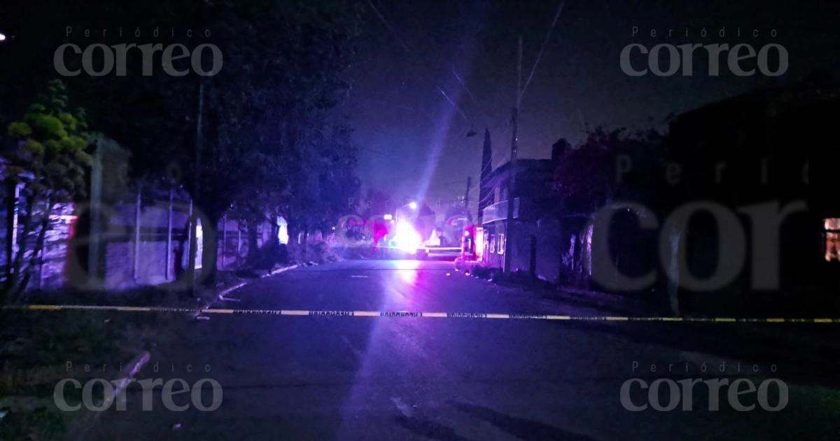 Abandonan cadáver a un costado de la carretera Valle de Santiago-Huanímaro