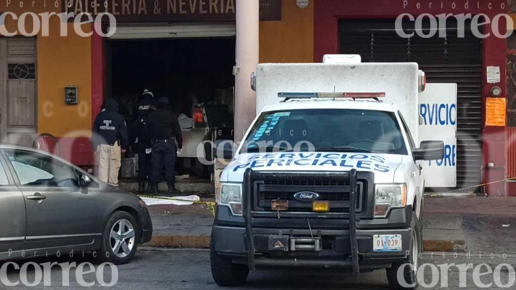 Refaguean Paletería y Nevería ubicada en el Jardín Principal de Cortazar, hay 3 muertos