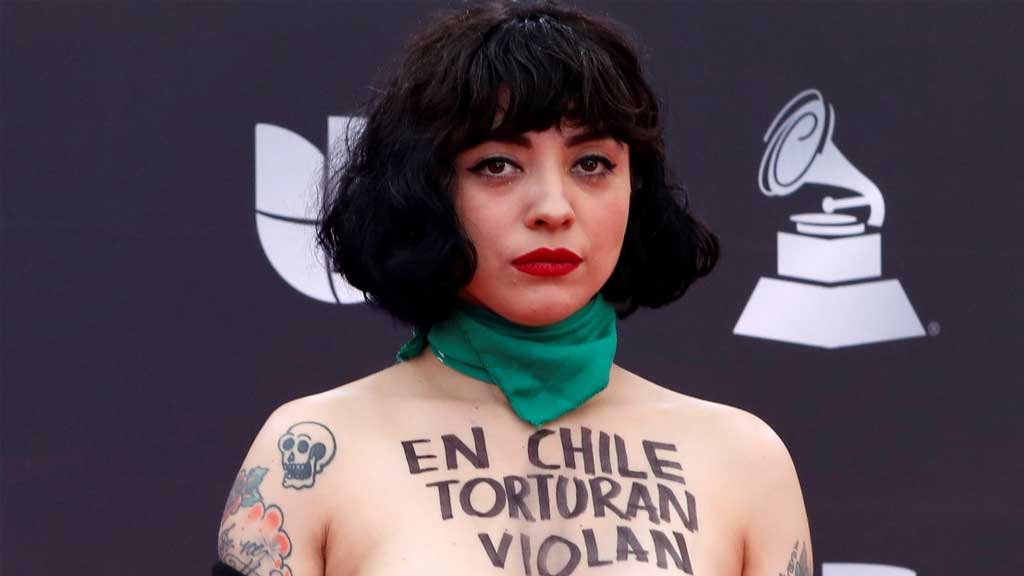 Mon Laferte lamenta haya canciones sobre violencia