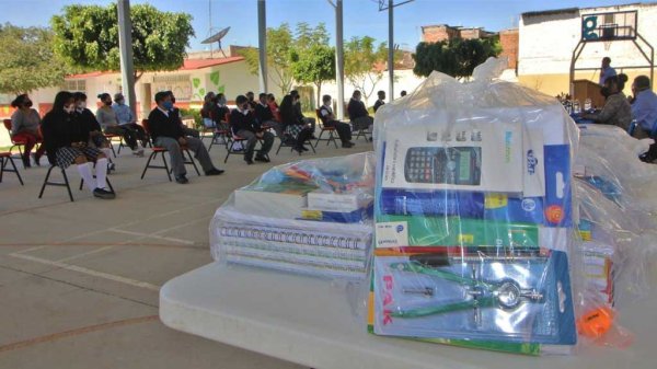 Trabaja SEG para evitar la deserción escolar en Irapuato