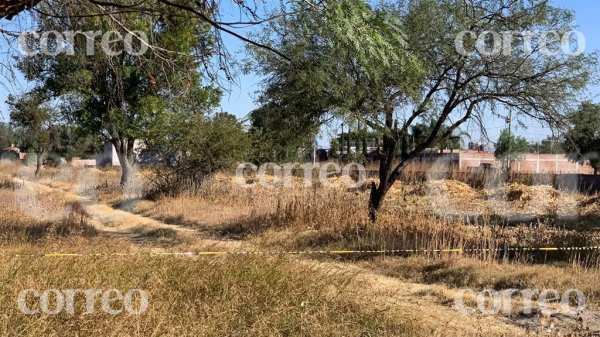 Encuentran cadáver de un hombre en medio de la maleza