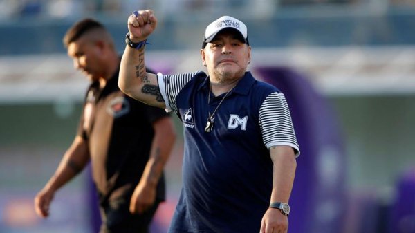 Operarán a Maradona para quitarle coágulo de la cabeza