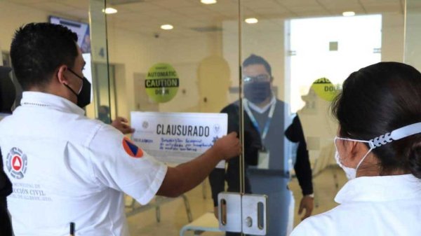 Por aglomeraciones clausuran banco en SMA