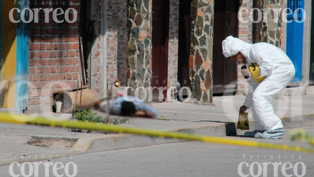 Le disparan por la espalda a carpintero mientras entraba a su casa