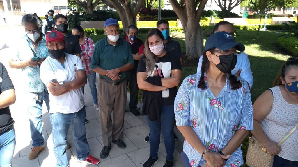 Comerciantes piden el retiro de vallas de los filtros sanitarios