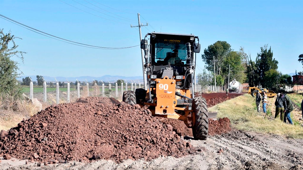 Revisten camino de acceso a San Vicente de Flores