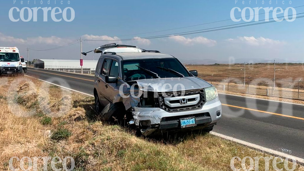 Aparatoso choque deja un herido en la Guanajuato-Irapuato