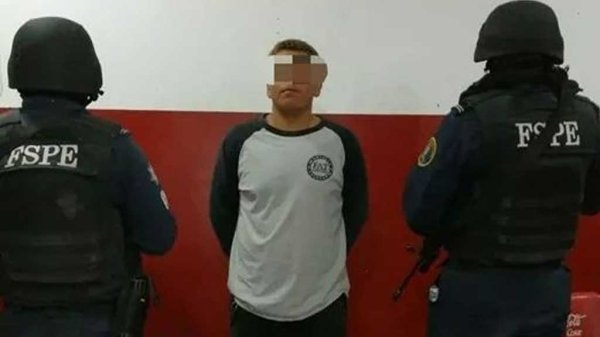 Detienen a un hombre con 20 dosis de droga en Comonfort